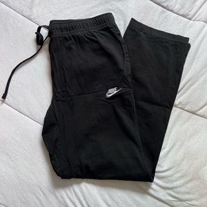 NIKE SWEATPANTS IN SIZE LARGE